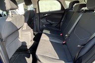Ford Focus ZETEC 125BHP…1 PREVIOUS OWNER.. 8 MAIN DEALER SERVICES.. SAT NAV..BLUETOOTH 6