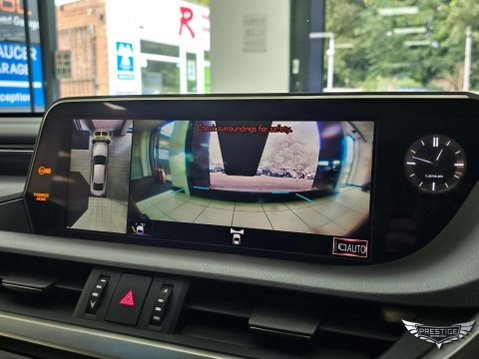 Lexus Es 2.5 300h Takumi E-CVT Euro 6 (s/s) 4dr 33