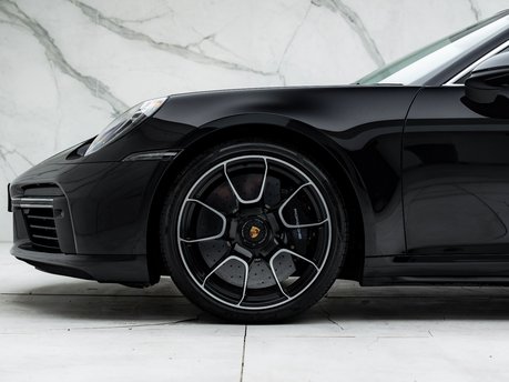 Porsche 911 Turbo S (992) 