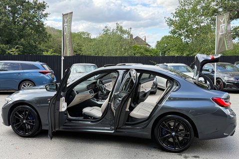 BMW 3 Series 330E M SPORT - OYSTER LEATHER -PRO & TECH PACKS - H/K -HUD - SUNROOF 23