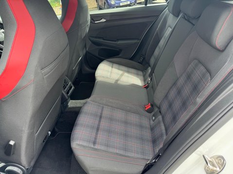 Volkswagen Golf GTI TSI DSG 45