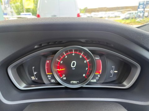 Volvo V40 2.0 T2 R-Design Euro 6 (s/s) 5dr 34