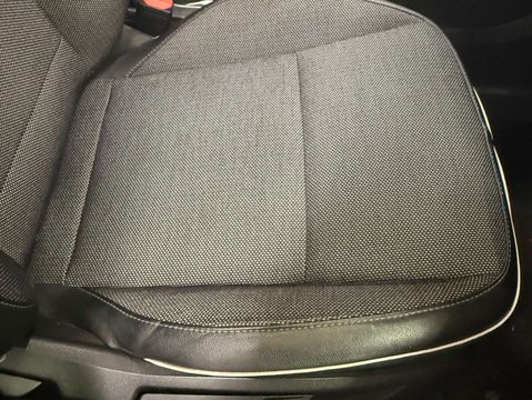 Renault Captur 1.6 Captur Techno E-Tech HEV Auto 5dr 14
