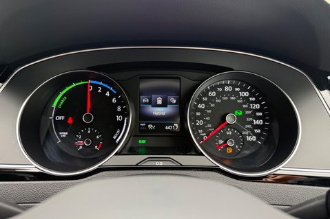 Volkswagen Passat GTE DSG - VAT Q - 1 OWNER - PLUG IN HYBRID - 3 IN STOCK 46