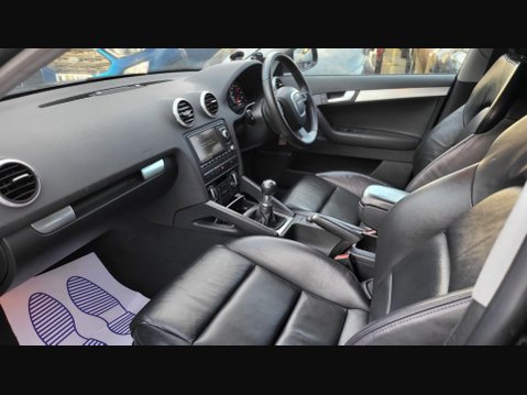 Audi A3 TFSI SPORT 2