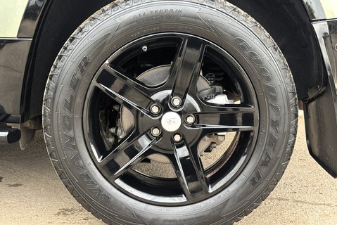 Land Rover Defender 110 D250 Hard Top SE MHEV - No VAT 32