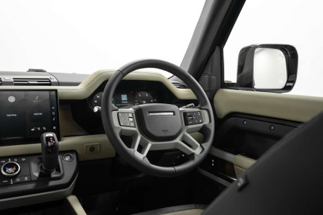 Land Rover Defender 3.0 Defender X-Dynamic HSE D MHEV Auto 4WD 3dr 19
