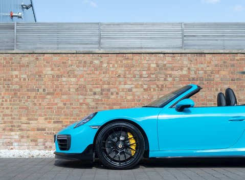 Porsche 911 (991.2) Turbo S Cabriolet 31
