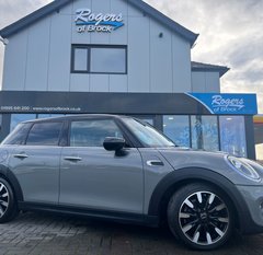 Mini Hatch COOPER EXCLUSIVE 5 DOOR AUTOMATIC 1