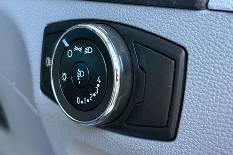 Ford Transit 460 L4 H3 17 Str Minibus with Air Con - Direct from MOD 32