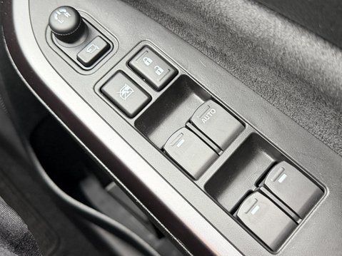 Suzuki Vitara 1.5 Hybrid SZ5 5dr AGS 37