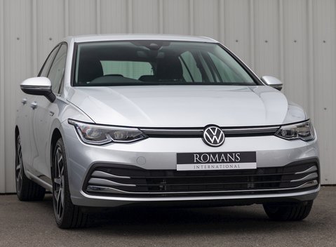 Volkswagen Golf 8 2.0 TDI Style 1