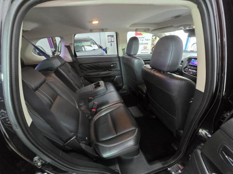 Mitsubishi Outlander 2.0h 12kWh 4hs CVT 4WD Euro 6 (s/s) 5dr 19