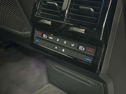 Volkswagen Touareg 3.0 TDI V6 Black Edition SUV 5dr Diesel Tiptronic 4Motion Euro 6 (s/s) (286 29