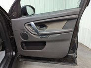 Land Rover Discovery Sport 2.0 Discovery Sport R-Dynamic SE D Auto 4WD 5dr 52