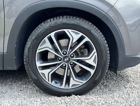 Hyundai SANTA FE 2.2 Santa Fe Premium SE CRDi Auto 4WD 5dr 14