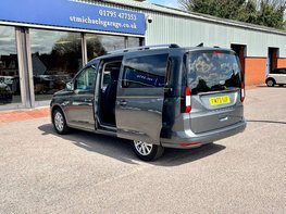 Ford Tourneo Connect 2.0 Tourneo Connect Titanium EcoBlue A 5dr 10