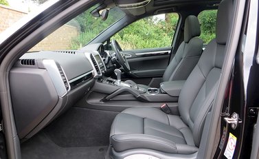 Porsche Cayenne S Diesel 8