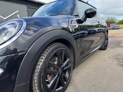 Mini Hatch COOPER 20