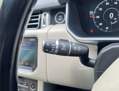 Land Rover Range Rover 3.0 Range Rover Vogue TDV6 Auto 4WD 5dr 17