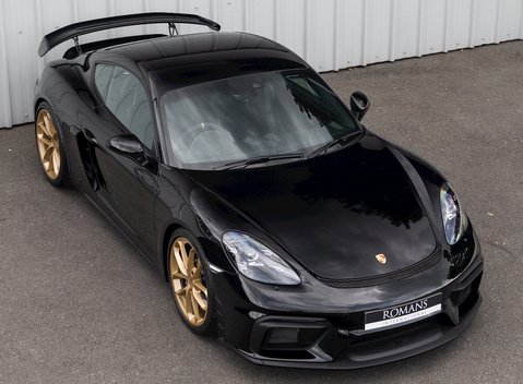 Porsche 718 Cayman GT4 8