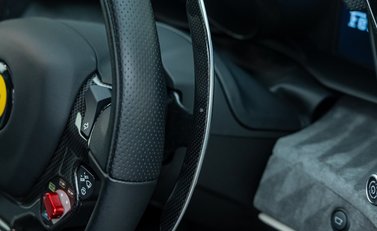 Ferrari 488 Pista 12