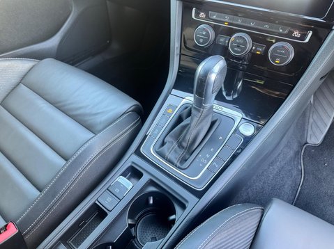 Volkswagen Golf R TSI 4MOTION DSG 19