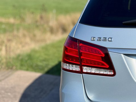 Mercedes-Benz E Class 2.1 E220 BlueTEC AMG Night Edition (Premium) G-Tronic+ Euro 6 (s/s) 5dr 26