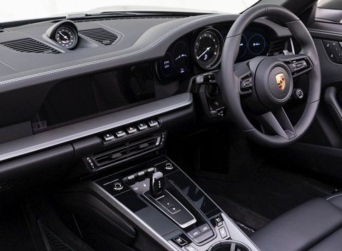 Porsche 911 Targa 4S (992) 17