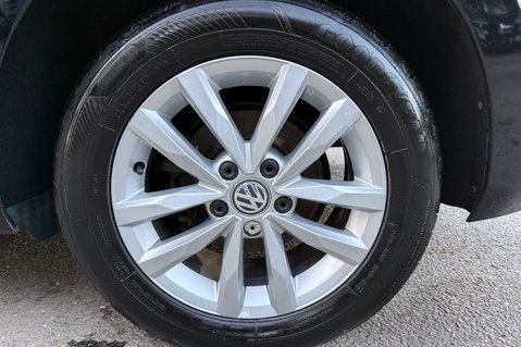 Volkswagen Touran SE TDI BMT -APPLE CAR PLAY-£35 ROAD TAX -9 SERVICES -PARK PILOT-240V SOCKET 58
