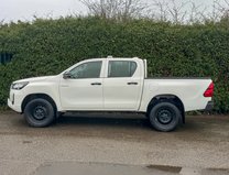 Toyota Hilux Active | 2.4 LT | Double Cab | Tow Bar | Camera | Air Con | 5