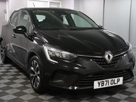 Renault Clio ICONIC TCE 30