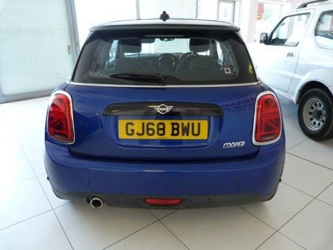 Mini Hatch COOPER 5