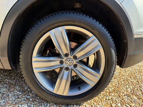 Volkswagen Tiguan 2.0 TDI SEL DSG 4Motion Euro 6 (s/s) 5dr 13