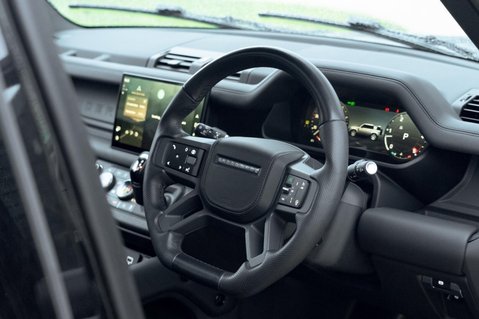Land Rover Defender 3.0 D300 MHEV X-Dynamic HSE Auto 4WD Euro 6 (s/s) 5dr 8