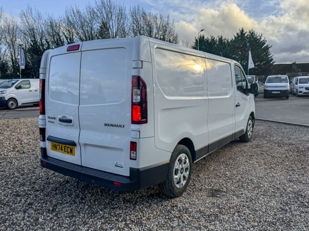 Renault Trafic LWB L2H1 Low Roof Advance Ll30 Air Cruise SELECT 6
