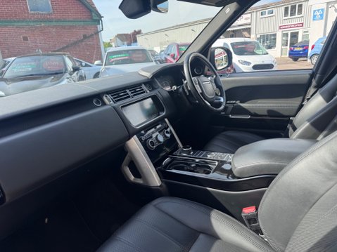 Land Rover Range Rover TDV6 VOGUE 10