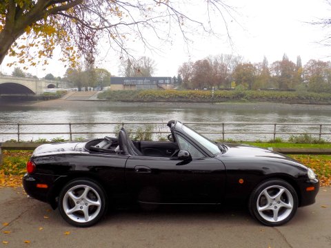 Mazda MX-5 S-VT SPORT 82