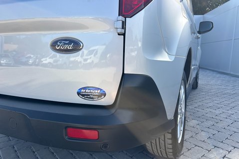 Ford Transit Connect 240 L1 Limited Panel Van - Rear Camera 23