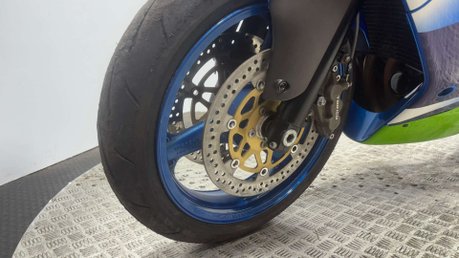 Kawasaki ZX ZX9R 2000 ONLY 6K 1 OWNER RUNNING PROJECT BIKE SPORT BIKE 24