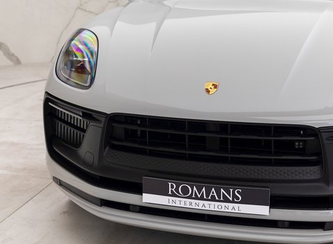 Porsche Macan GTS 24
