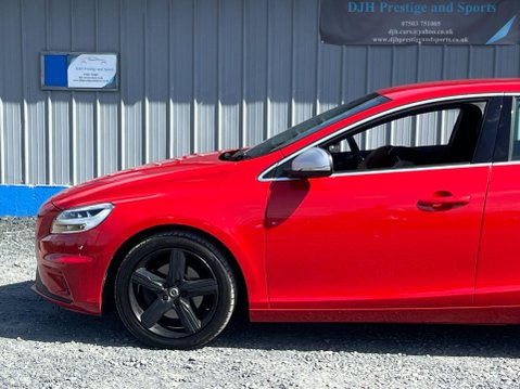 Volvo V40 2.0 T2 R-Design Euro 6 (s/s) 5dr 19