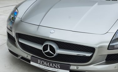 Mercedes-Benz SLS AMG 23