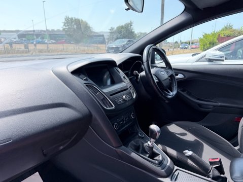 Ford Focus 1.0 ST-LINE NAVIGATION 9