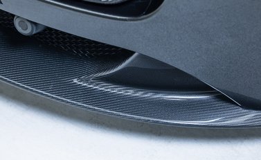 Aston Martin V12 Vantage S ROADSTER 32