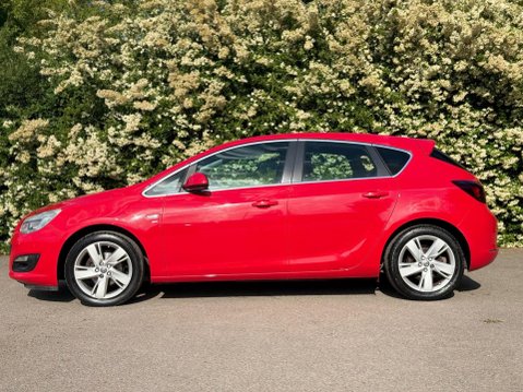 Vauxhall Astra 1.6 16v SRi Auto Euro 5 5dr 5