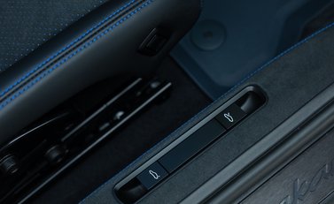 Porsche 911 DAKAR (992) 30