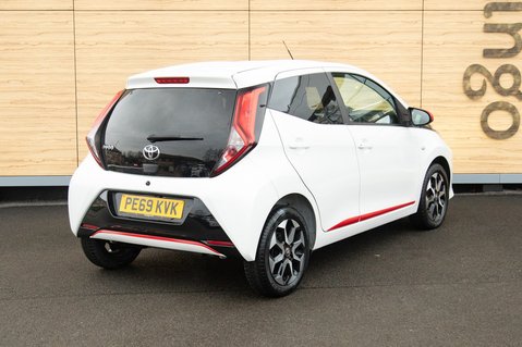 Toyota Aygo VVT-I X-TREND X-SHIFT 2