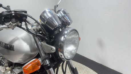 Yamaha XJR1300 2001 37K 1 OWNER NEW MOT SERVICED MUSCLE BIKE 1300CC 38