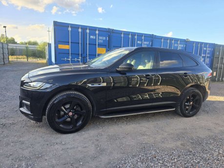 Jaguar F-Pace 2.0 D180 R-Sport SUV 5dr Diesel Auto AWD Euro 6 (s/s) (180 ps) 41